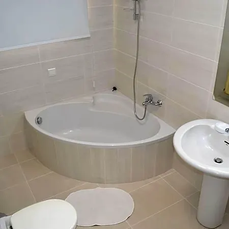 Marianna Hotel 3*